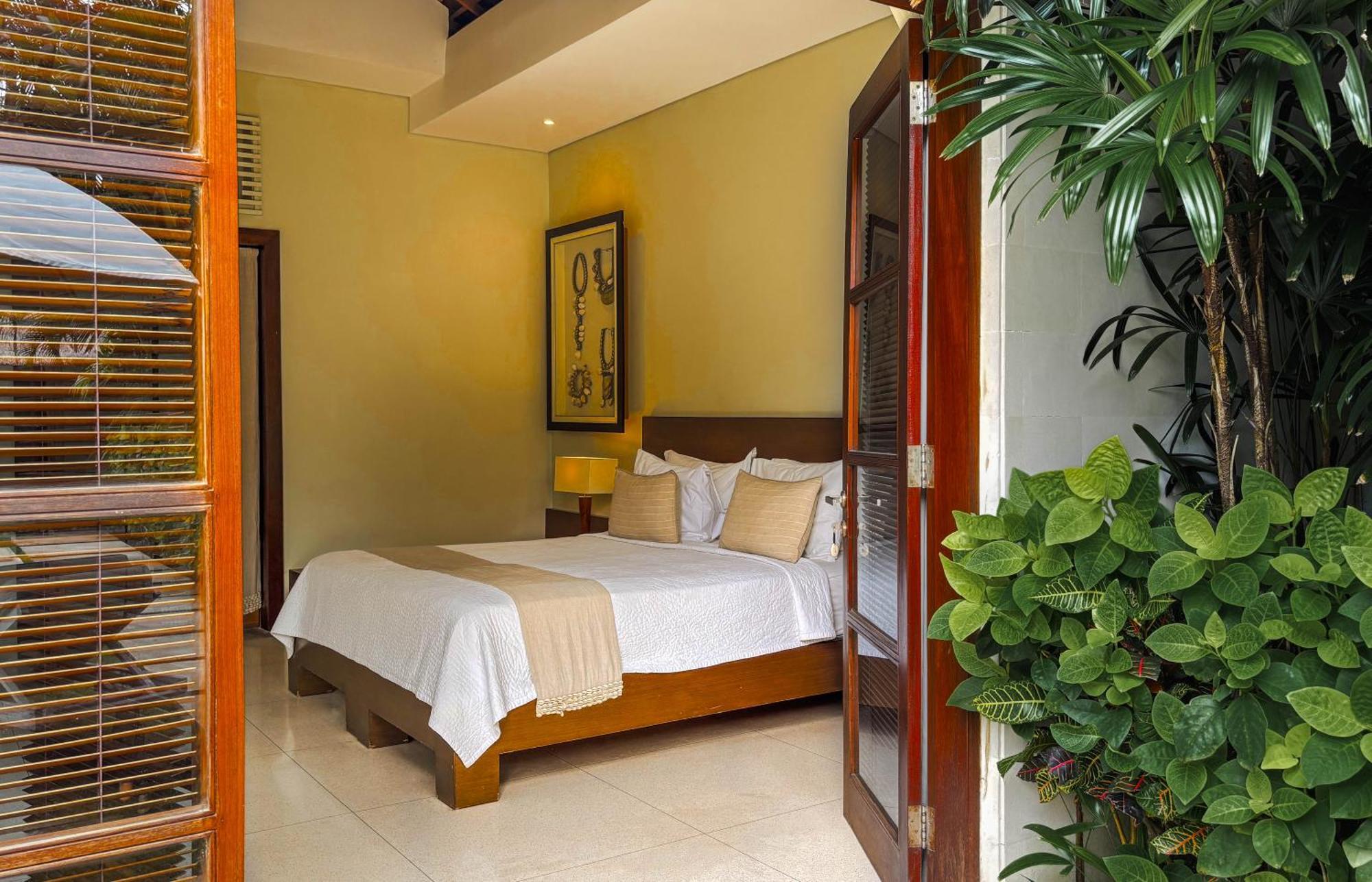 Nyaman Villas Seminyak Exterior photo