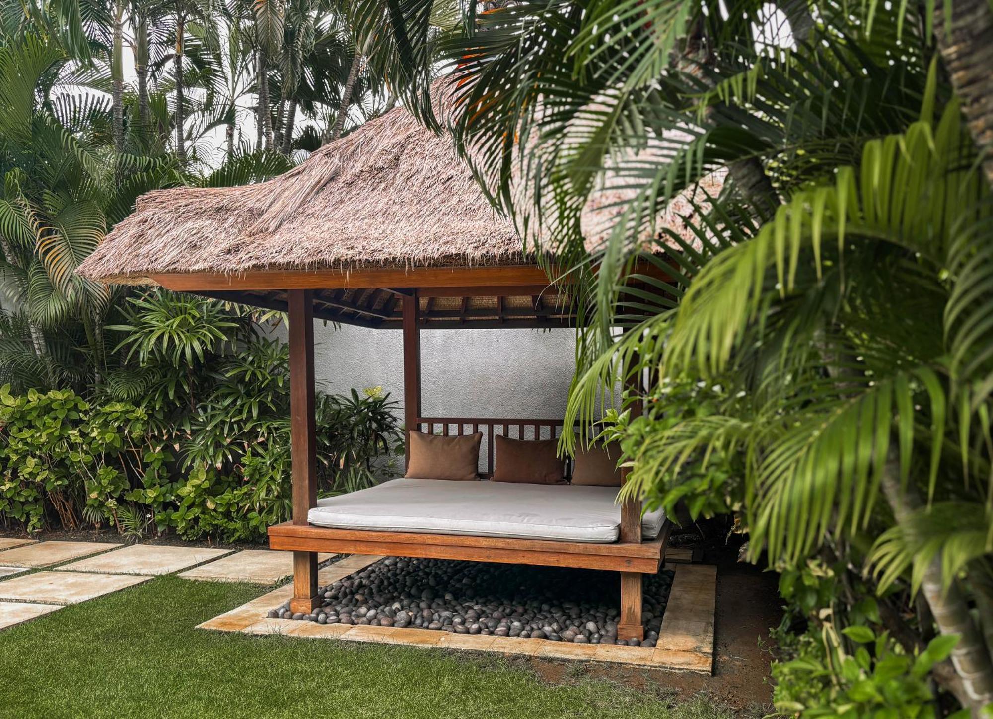Nyaman Villas Seminyak Exterior photo
